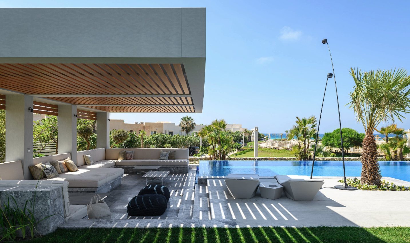 Hacienda White chalet